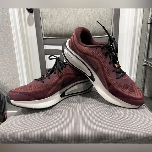 Nike Journey Men's “Burgundy Crush” Athletic Shoes - Picture 2 of 8